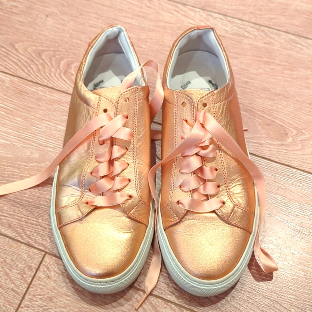 Del Toro Women's Rose Gold Metallic Sneakers Sz 36 or 6